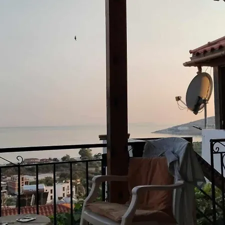 Evjenia House Appartamento